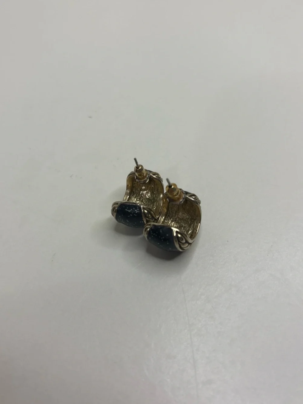 Vintage Gold Tone Rope Twist J Hoop Earrings Black Galaxy Enamel Sparkle Hoops